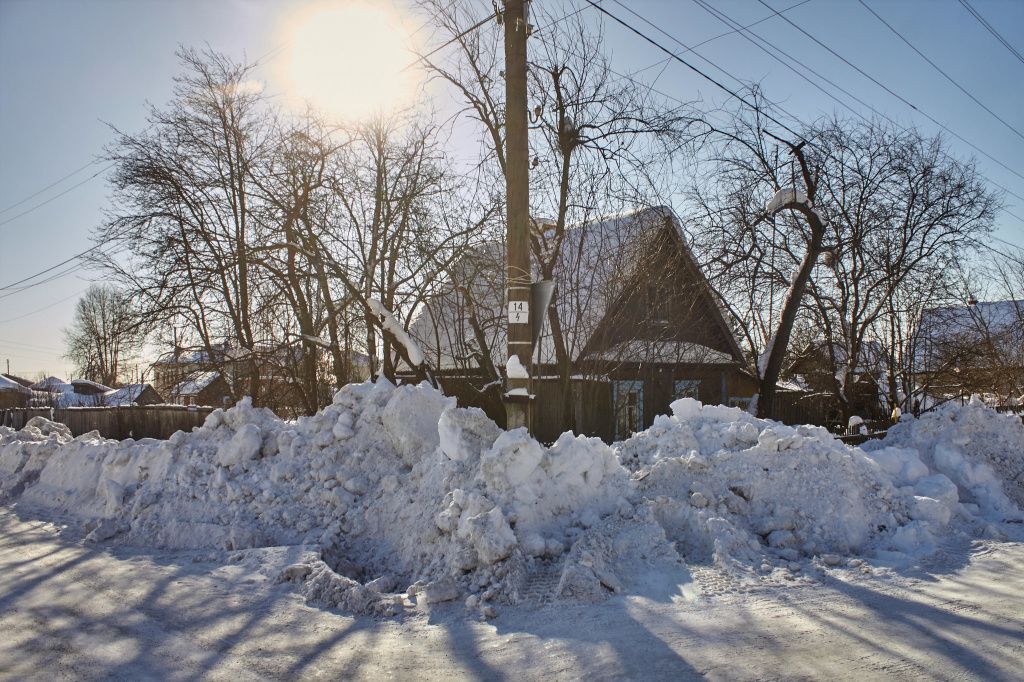 Одинокая пенсионерка опасается весеннего потопа. Фото: Вадим Аминов, «Вечерний Краснотурьинск».