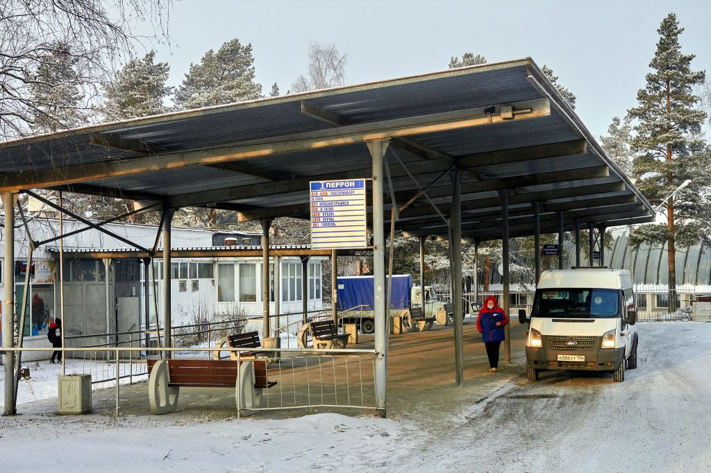 Автостанция Качканара. Сюда приедет автобус с монахом. Фото: Вадим Аминов, "ВК - Медиа"