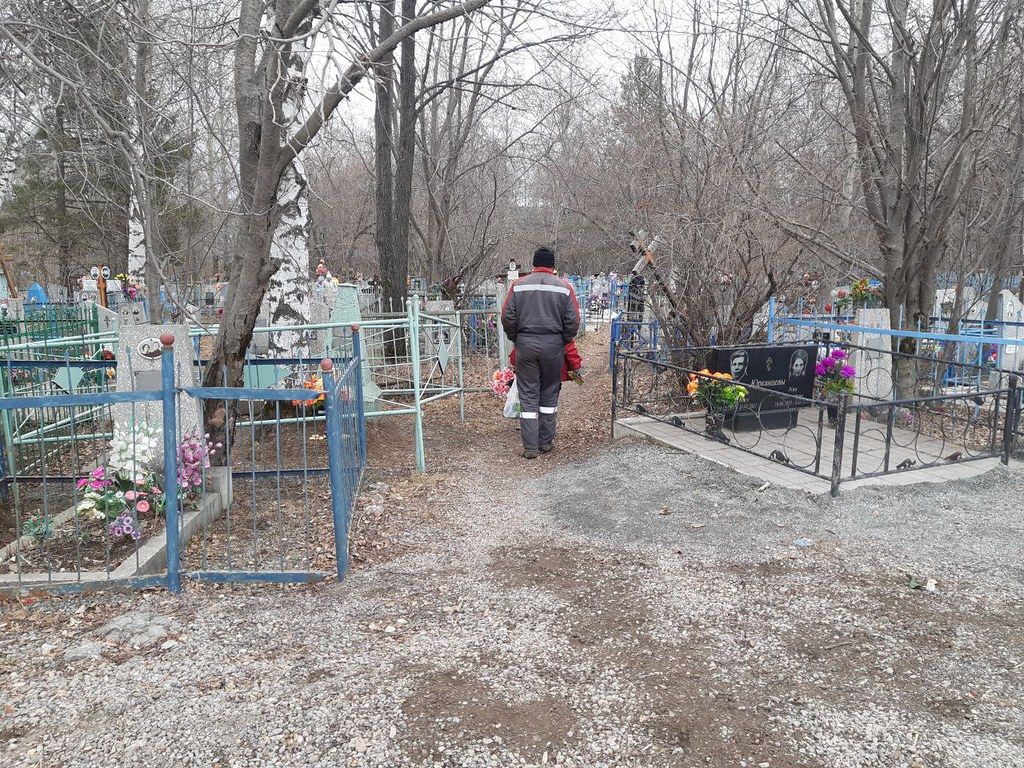 Содержанием кладбищ в Краснотурьинске занимается "Память". Фото: Михаил Бобков, "Вечерний Краснотурьинск"