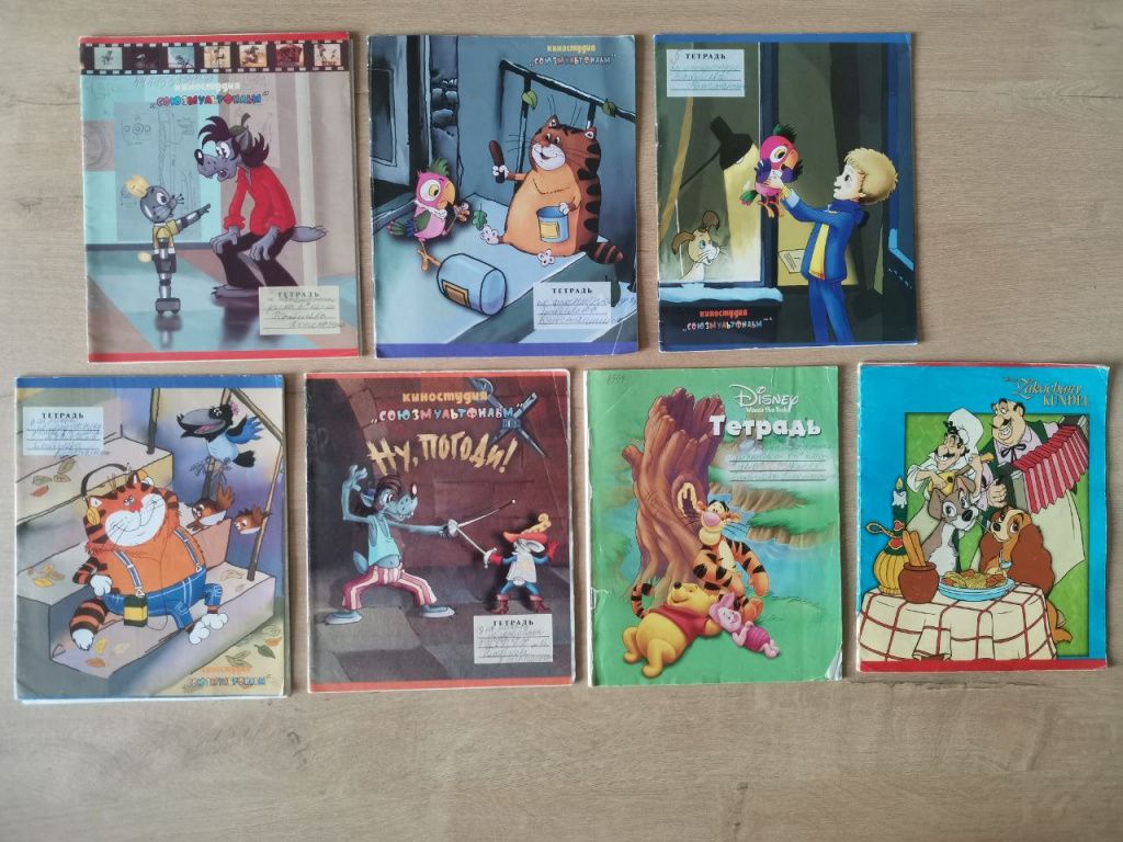 Тетради, посвященные мультфильмам. Фото: Константин Бобылев, "Глобус" Тетради, посвященыне мультфильмам. Фото: Константин Бобылев, "Глобус"