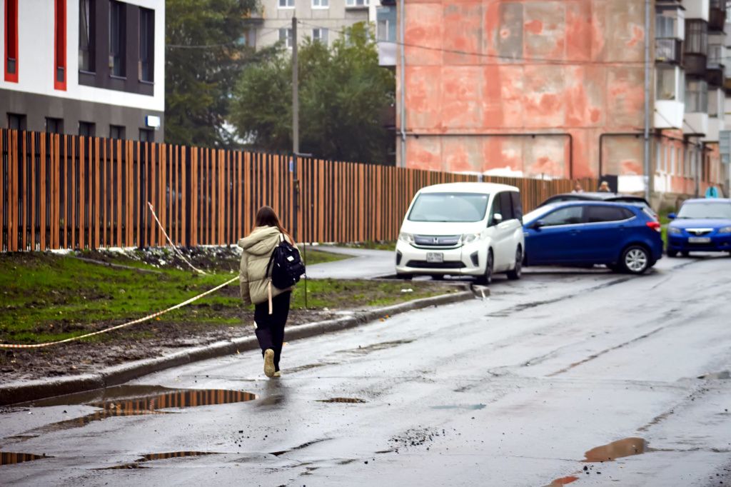 "Люди не хотят обходить весь район. Все идут по привычной дороге..."Фото: Вадим Аминов, "Вечерний Краснотурьинск"