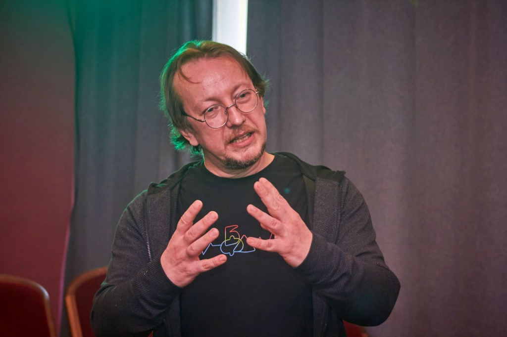 Дмитрий Ерохин — главный режиссер театра «Золотой петушок» из Озерска. Фото: Вадим Аминов, «Вечерний Краснотурьинск»