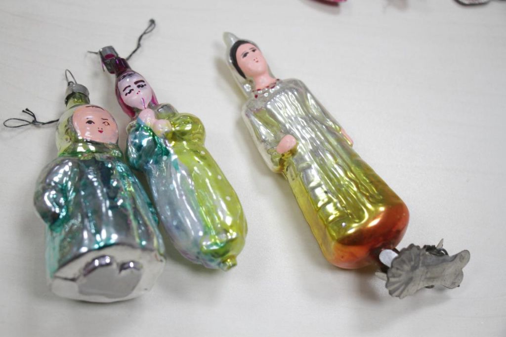 Среди любимых игрушек Игоря Алексеевича - "Хозяйка Медной горы". Фото: Константин Бобылев, "Глобус"