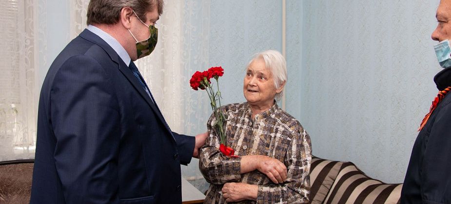 Ветераны БАЗа встречают праздничный май