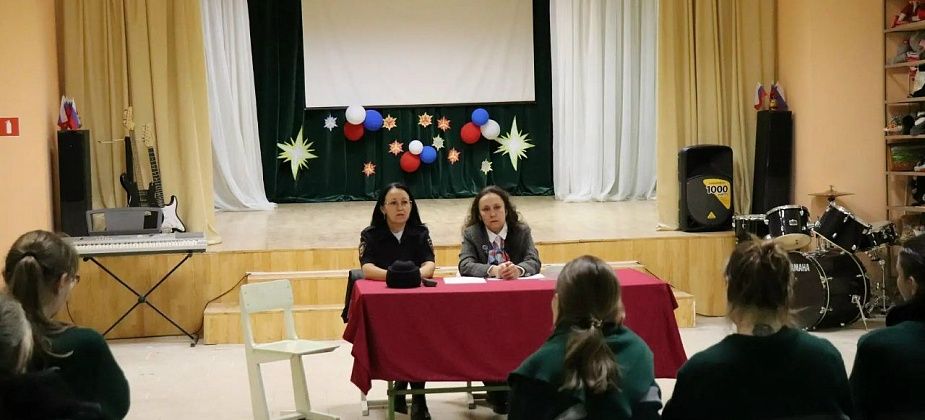 Осужденным женщинам рассказали о помощи в поиске работы после колонии