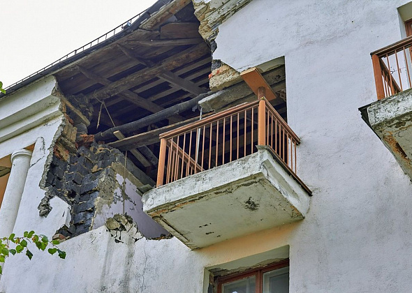 Директор Краснотурьинского индустриального колледжа прокомментировал ситуацию с разрушающимся общежитием