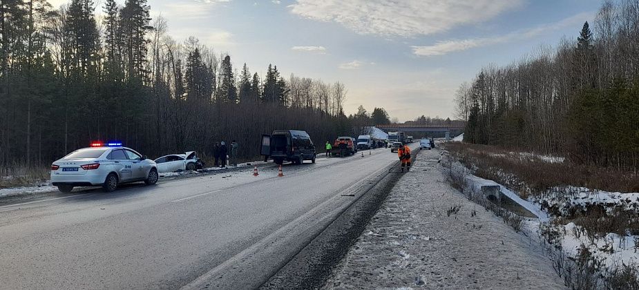 Супругу погибшего в ДТП спикера Думы Североуральска готовят к транспортировке в Екатеринбург