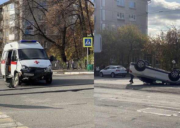 На перекрестке Попова - Карпинского произошло ДТП. Столкнулись "Рено" и "Скорая"
