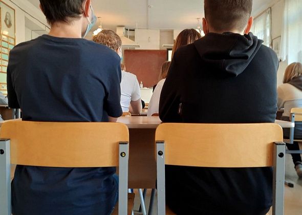 Школам Краснотурьинска не хватает почти полсотни учителей