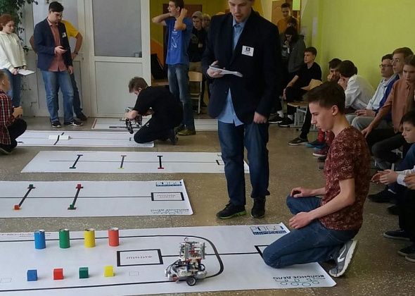 Ученики школы № 19 победили на областных соревнованиях по робототехнике