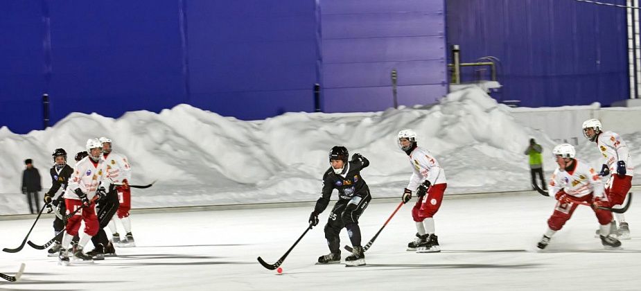 «Понравился настрой ребят». «Маяк» одержал две победы над принципиальным соперником