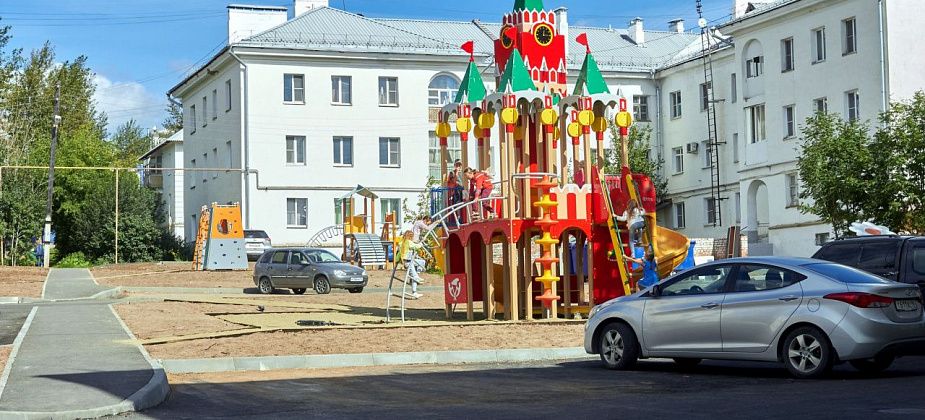 Большому двору – хорошая площадка: «Квартал» за лето полностью обновил большой двор на улице Ленина