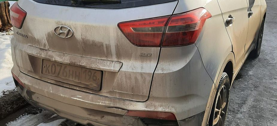 В Hyundai Creta врезались и уехали  