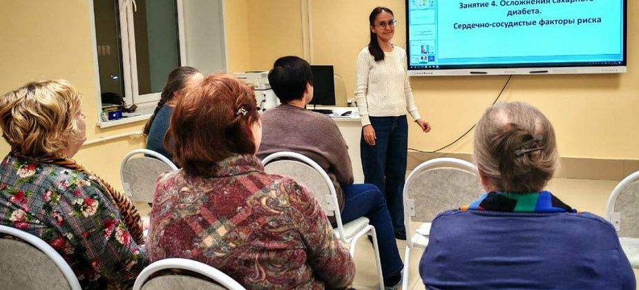 В школе для пациентов, открытой год назад, обучение прошла шестая часть горожан, страдающих диабетом