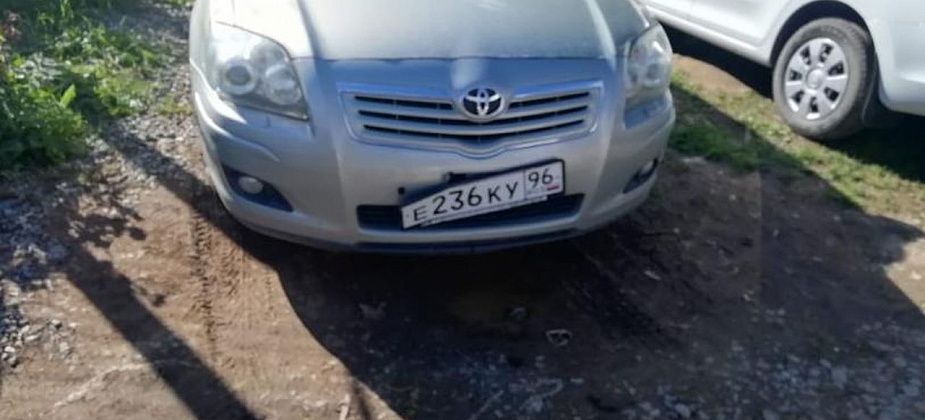 На 42-м квартале неизвестное авто врезалось в «Тойоту». Нарушитель скрылся