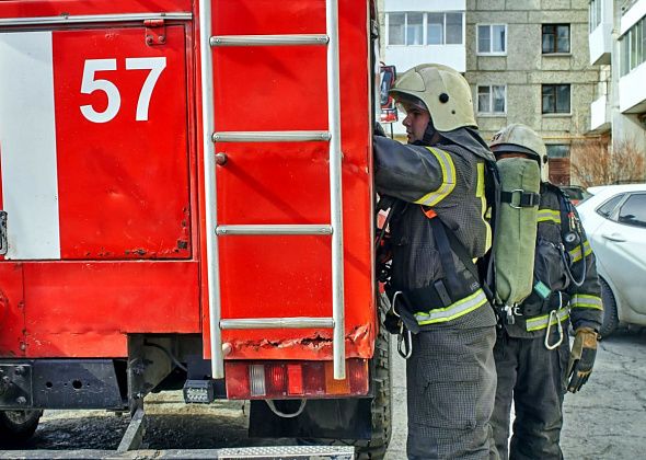 Горожанка сама потушила пламя в квартире