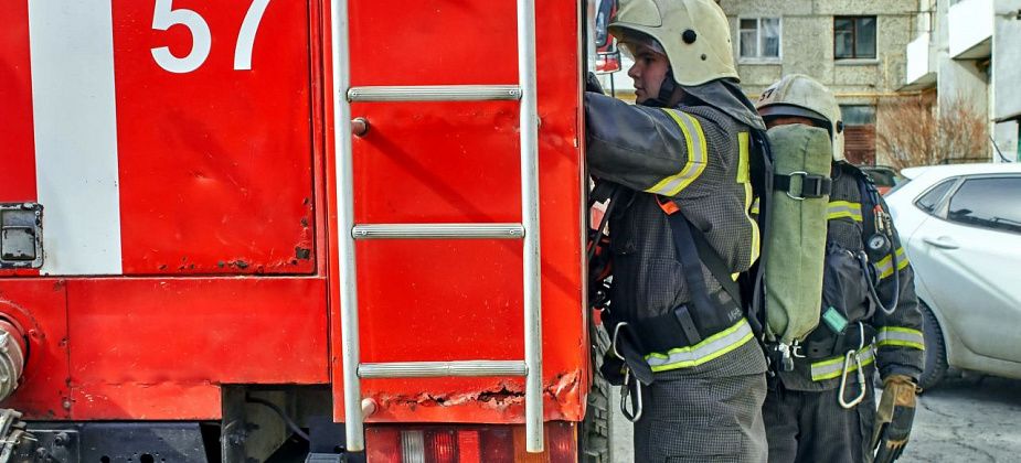 Горожанка сама потушила пламя в квартире