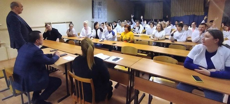Главврач горбольницы впервые пришел к будущим медикам