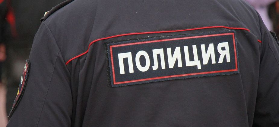 Горожанин продолжил выпивать после того, как его ударили ножом в живот