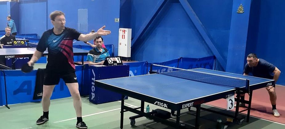 Теннисисты продолжают успешное выступление на чемпионате Урала 