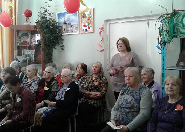 В одном из старейших библиотечных клубов провели праздник, посвященный женщинам