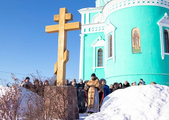 В Краснотурьинске почтили память православных прихожан и священника, пострадавших за веру