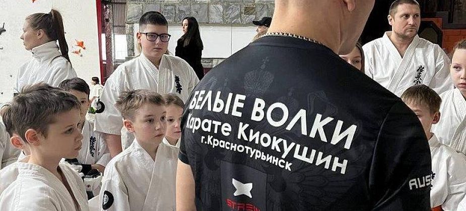 Юные каратисты из Краснотурьинска завоевали 18 медалей на выездных соревнованиях
