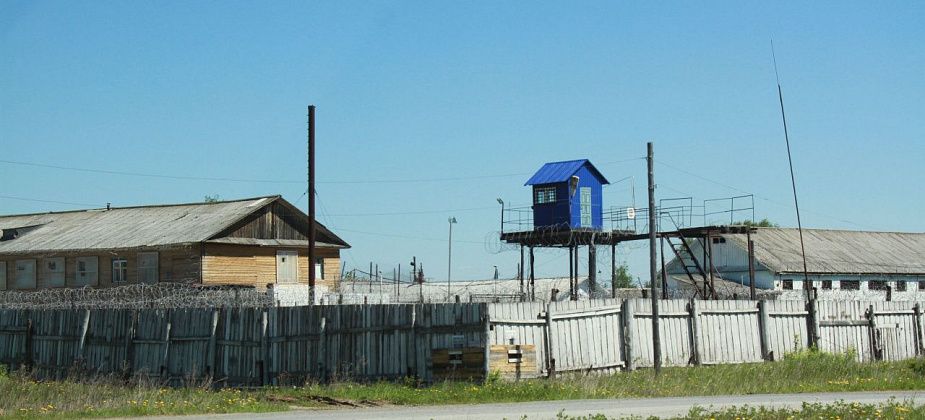 Осужденная побила сотрудника колонии. Ранее она истязала дочь