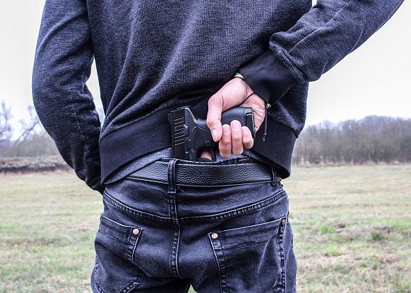 В Краснотурьинске гражданин Китая переделал охолощенный пистолет в боевое оружие
