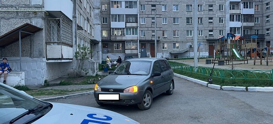 В Краснотурьинске 9-летний ребенок на СИМ столкнулся с автомобилем