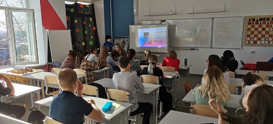 Школьникам Рудничного рассказали о репрессиях