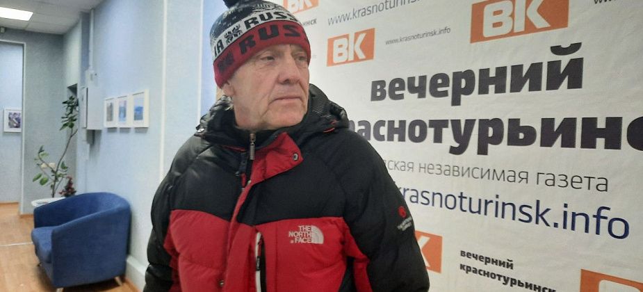 "Слышу, задышал". Бывший педагог спас водителя маршрутки, предотвратив аварию