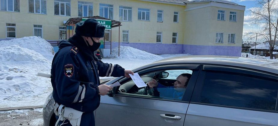 За два дня сотрудники ГИБДД заметили семь фактов нарушений правил перевозки детей