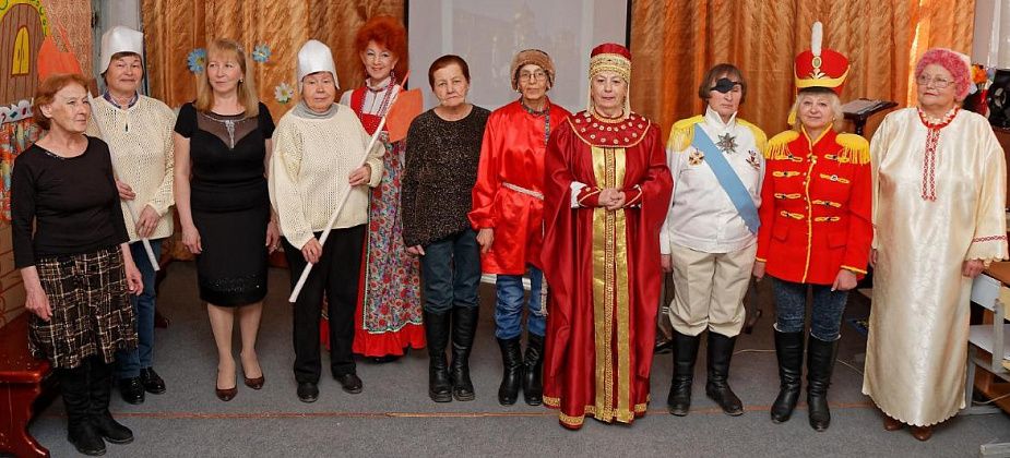 Волонтеры вдохновения: творческие кружки в Комплексном центре соцобслуживания населения возглавляют пенсионеры