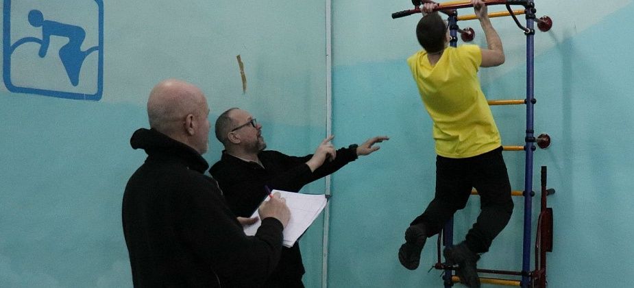 Турнир «Русский силомер» и конкурс «Русская краса — длинная коса» прошли в колонии