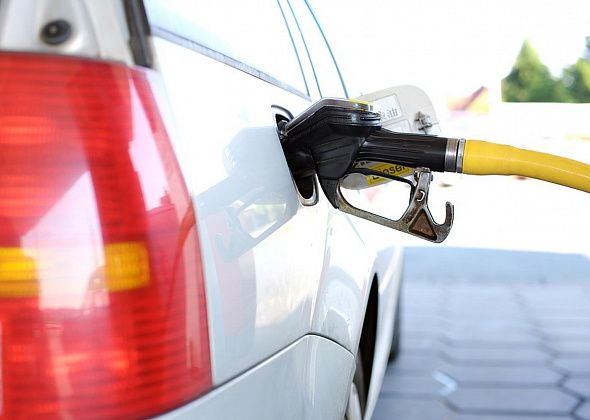 СМИ: правительство не будет продлевать заморозку цен на бензин
