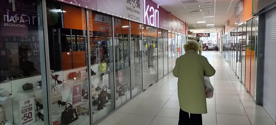 В ТК "Столичный" открылись немногие магазины. Некоторые после открытия закрылись снова