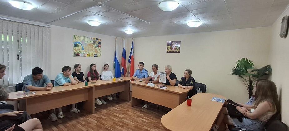 Дети встретились с представителями ведомств 