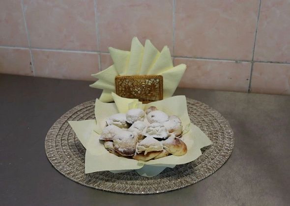 Осужденных женщин научили готовить профитроли