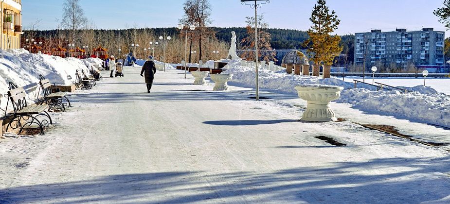 На набережной покрасят и отремонтируют вазоны