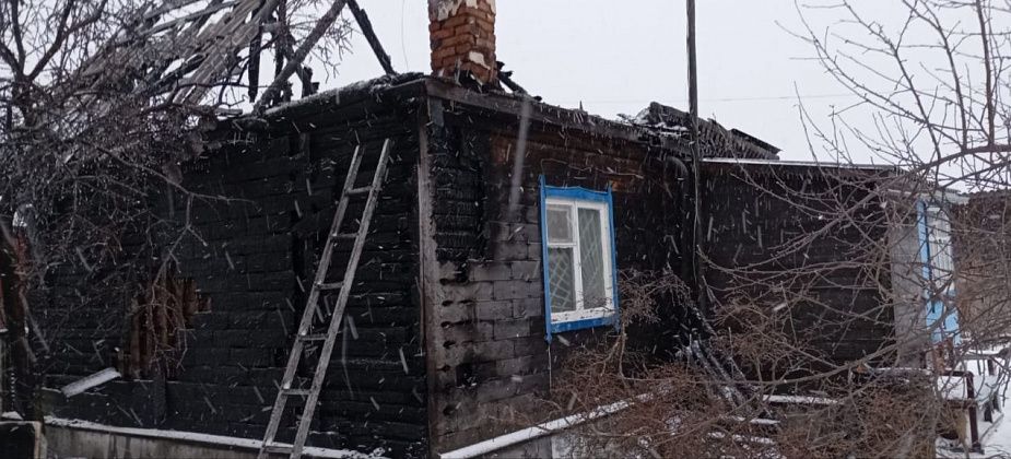 В садовом товариществе минувшей ночью сгорел дом