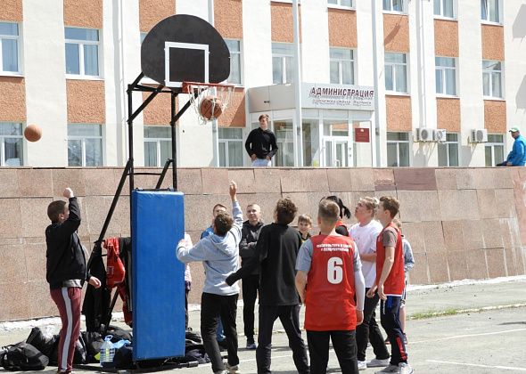 Краснотурьинские баскетболисты выиграли турнир в Карпинске 