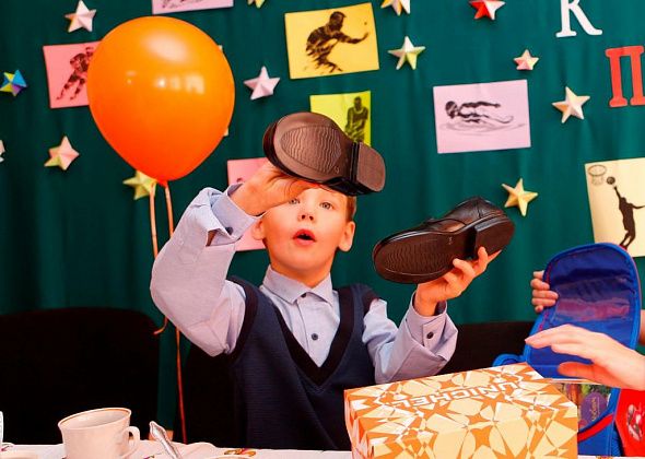 Потребность творить добро. Сотрудники «Золота Северного Урала» собрали в школу 12 учеников