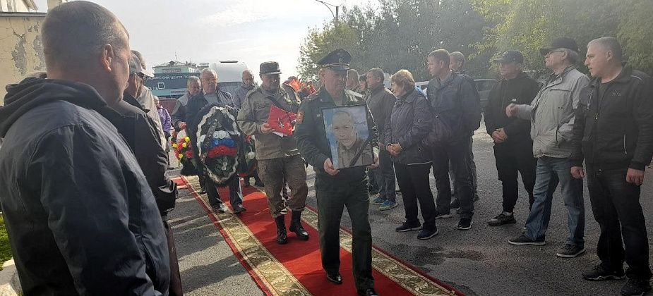 В Краснотурьинске простились с Михаилом Отрадных, погибшим под Курском