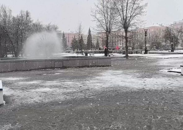 В Краснотурьинске заработали два фонтана, но освещения нет