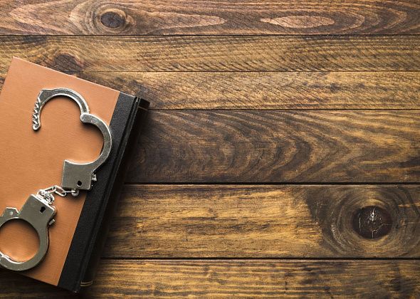 За мелкое хулиганство суд назначил арест посетителю бара