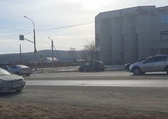 «Аж на зубах скрипит»: на улице Попова жалуются на пыль  