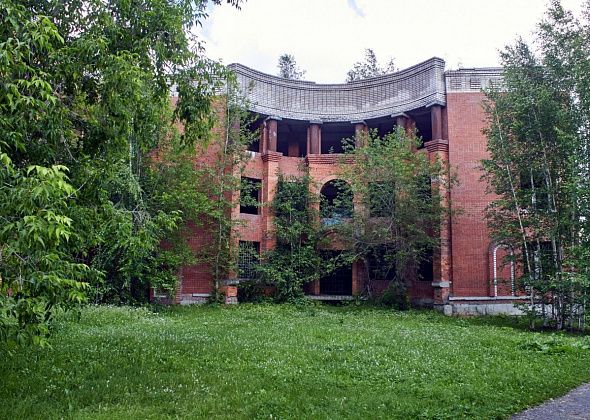 Мэрия продает сразу три здания
