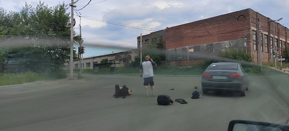 На перекрестке сбили мотоциклиста 