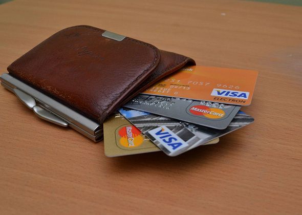 Горожанка потратила почти 30 000 с найденной карты. Впереди - суд 